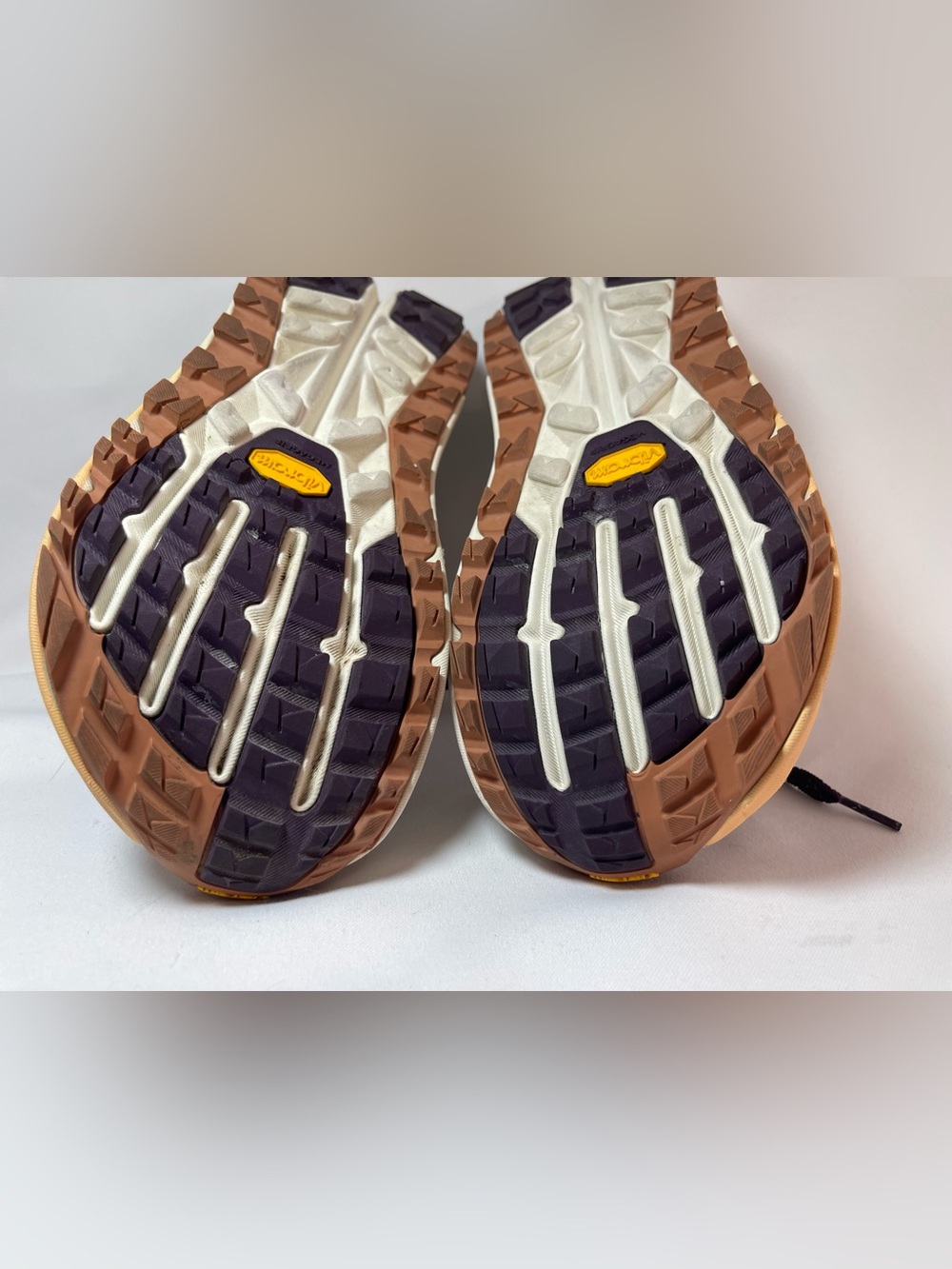 Altra Olympus 6 trail running shoe women’s 8.5 vibram soles - Picture 7 of 12